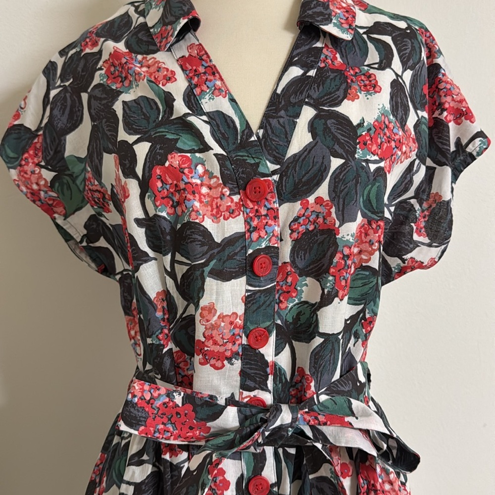 Beautiful Boden dress - Picture 2 of 4